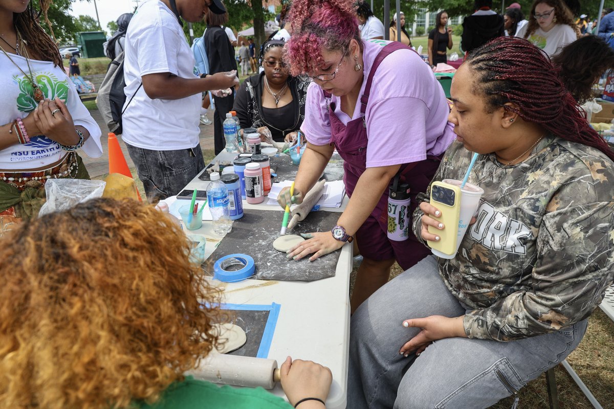 Norfolkstate's tweet photo. Earth Day at NSU showed up 🌱

Tree plantings, live demos, river animals, custom tees, environmental art + green career resources filled Campus Greens.

Shoutout to WNSB and our campus partners for making it happen. Let’s keep growing a greener NSU. https://t.co/oyIm1wj3w8