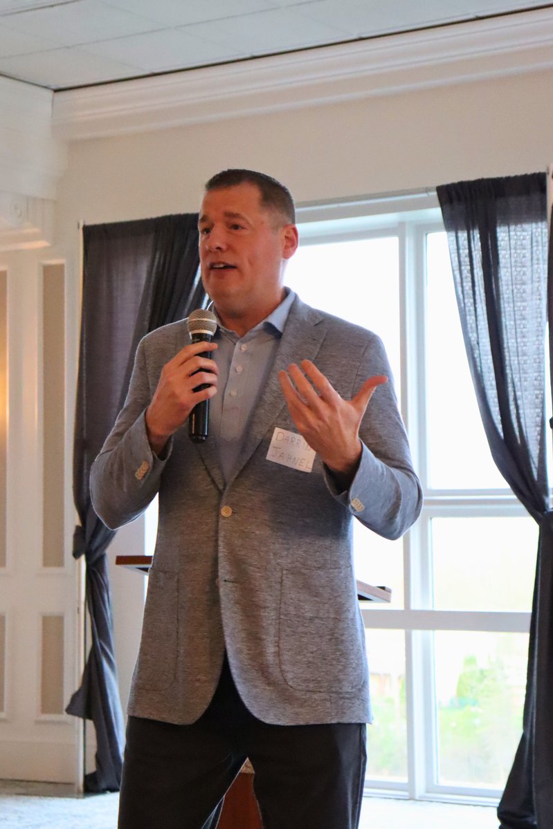 UAlbanyMBA's tweet image. Seven years in, and this event keeps getting better.

More than 50 members of the @ualbany #MBA for Executives family gathered at @wolfertsroostcc last week for our 6th Annual Alumni Networking Event, and the energy in that room was electric.

Keynote speaker @djahnel , CEO and