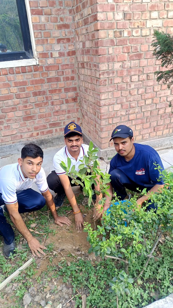nccjnu's tweet photo. On the occasion of Earth Day, 2 Delhi Arty Bty NCC cadets of JNU spread a strong message: Save water, save life. Every drop counts—don’t waste it. Let’s act today for a sustainable tomorrow 💧🌍 #SaveWater #EarthDay #NCC @NCC_Dte_Delhi @NishanaGirish @HQ_DG_NCC @JNU_official_50 https://t.co/UJ0GUpRBqp