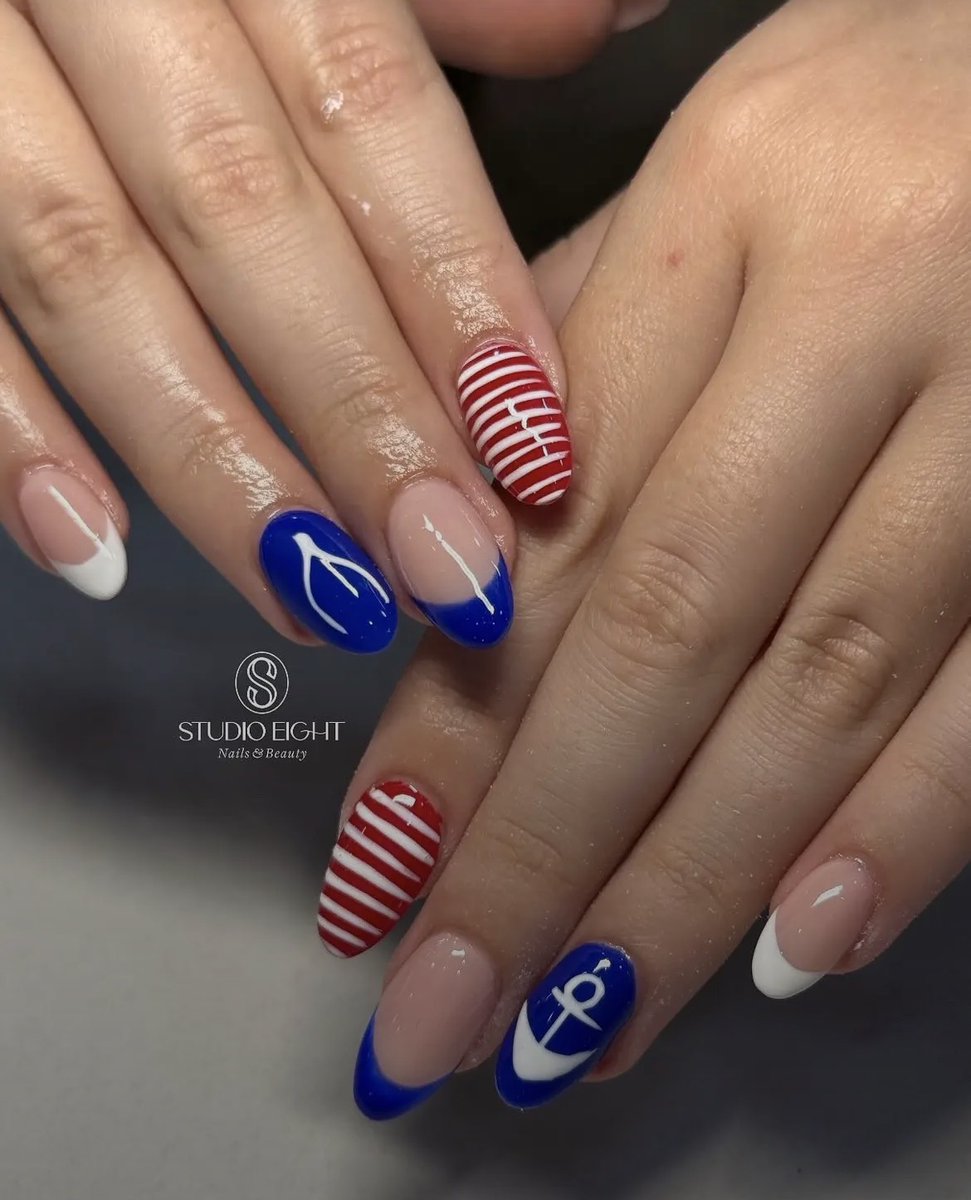 ali52727's tweet photo. @folkovers Kinda simple but these were mine from last year!! :) https://t.co/wx88dqKBnw