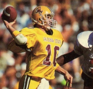 AZSportsHistory's tweet image. 4/23/93 - Prior to the start of the franchise's 2nd seas., the Arizona #Rattlers signed former #ASU QB Paul Justin (25 - was backup for the Bears) &amp;amp; StL/PHX Cardinals all-time leader in AP yards, Stump Mitchell (32), recovering from two reconstructive knee surgeries. #ForksUp