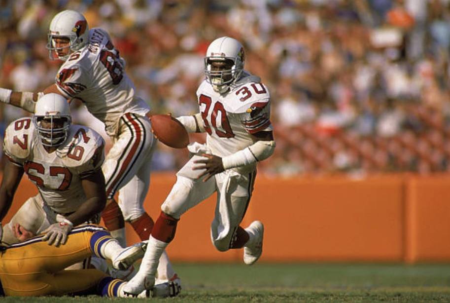 AZSportsHistory's tweet image. 4/23/93 - Prior to the start of the franchise's 2nd seas., the Arizona #Rattlers signed former #ASU QB Paul Justin (25 - was backup for the Bears) &amp;amp; StL/PHX Cardinals all-time leader in AP yards, Stump Mitchell (32), recovering from two reconstructive knee surgeries. #ForksUp