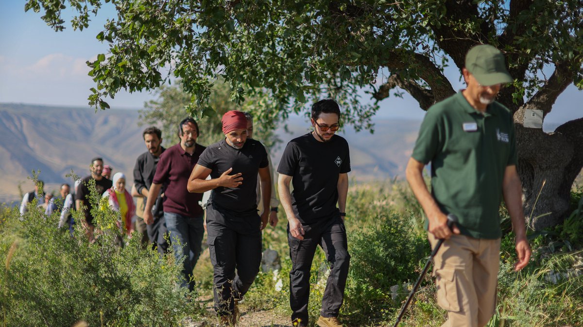 RHCJO's tweet image. His Royal Highness Crown Prince Al Hussein joins activists specialised in eco-tourism and domestic tourism on a nature walk in Yarmouk Forest Reserve in Irbid, and affirms the importance of developing eco-tourism in Jordan and its role in empowering local communities.
#Jordan