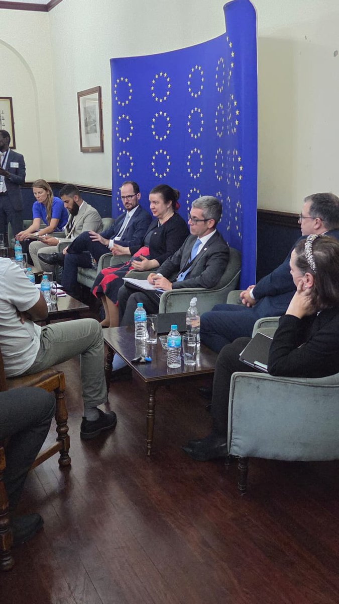 Italy in Zimbabwe tweet media