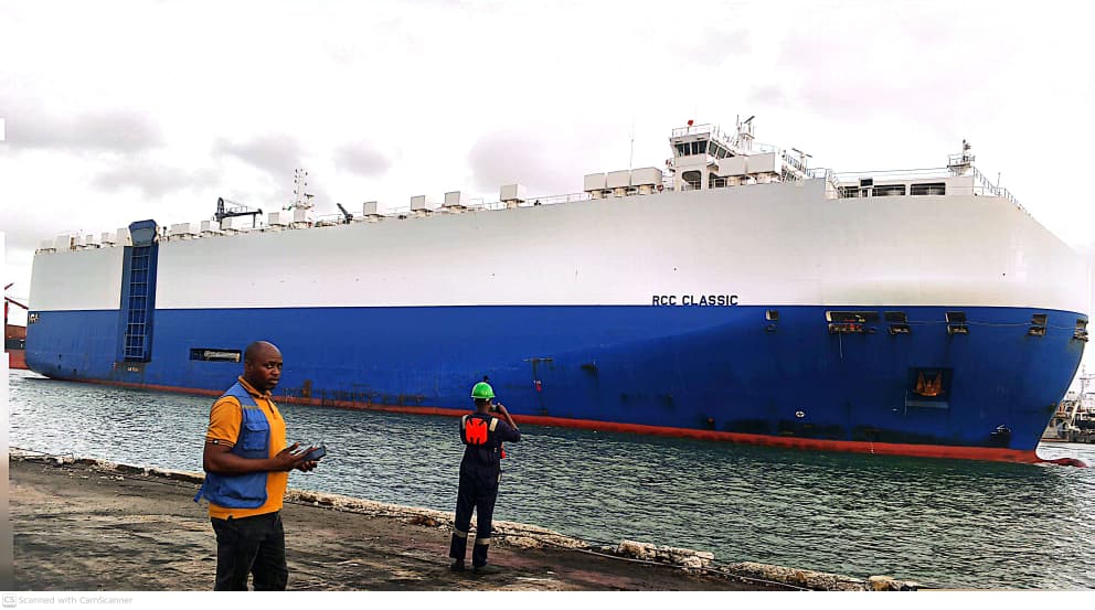 NurdeanO's tweet image. 🛟 VESSEL ARRIVAL UPDATE ⚓
Ship : RCC Classic
Line : Sallaum Lines
Route : US to West Africa 
Terminal : Five Star
Port : Tincan Island, Lagos

Green Ocean Multiservices Limited : Give us your jobs and go to bed
#ClearingAgent #Cars #Containers