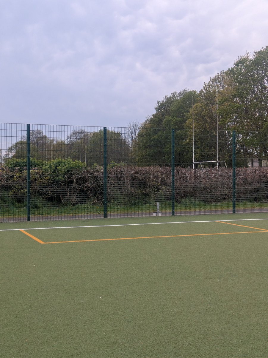 FoyPt's tweet photo. This is the astro pitch down in Ellenfield, Whitehall. 
@DubCityCouncil

There are supposed to be 3 x 5 aside pitches and one large 7 aside pitch with a total of 8 goalposts. 

There are 3 goalposts left. Most were broken due to wear and tear. Some are a result of vandalism. https://t.co/US6EjeTAWj