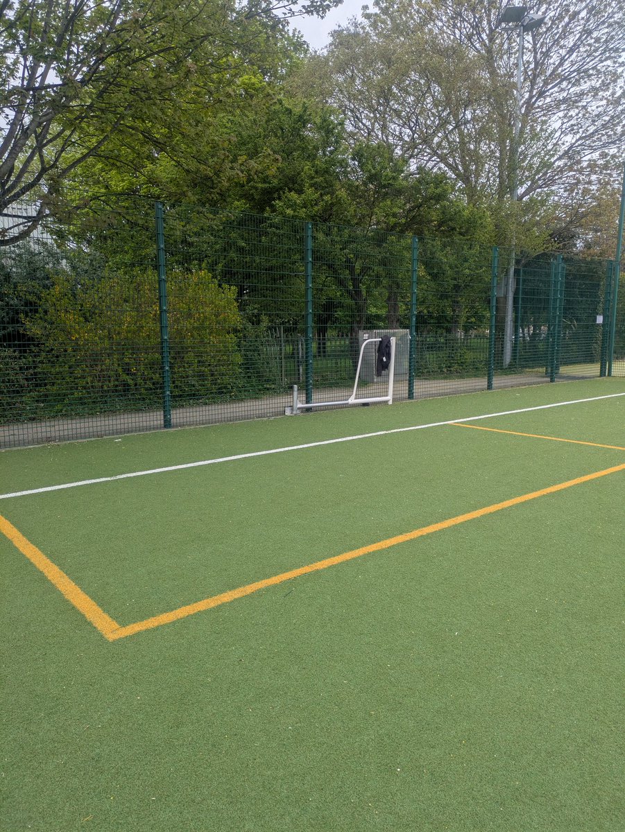 FoyPt's tweet photo. This is the astro pitch down in Ellenfield, Whitehall. 
@DubCityCouncil

There are supposed to be 3 x 5 aside pitches and one large 7 aside pitch with a total of 8 goalposts. 

There are 3 goalposts left. Most were broken due to wear and tear. Some are a result of vandalism. https://t.co/US6EjeTAWj