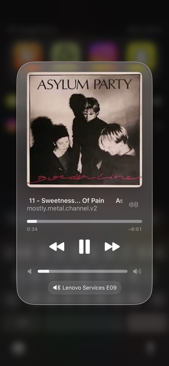 This song puts a pit in my stomach and makes me want to cry its my favourite