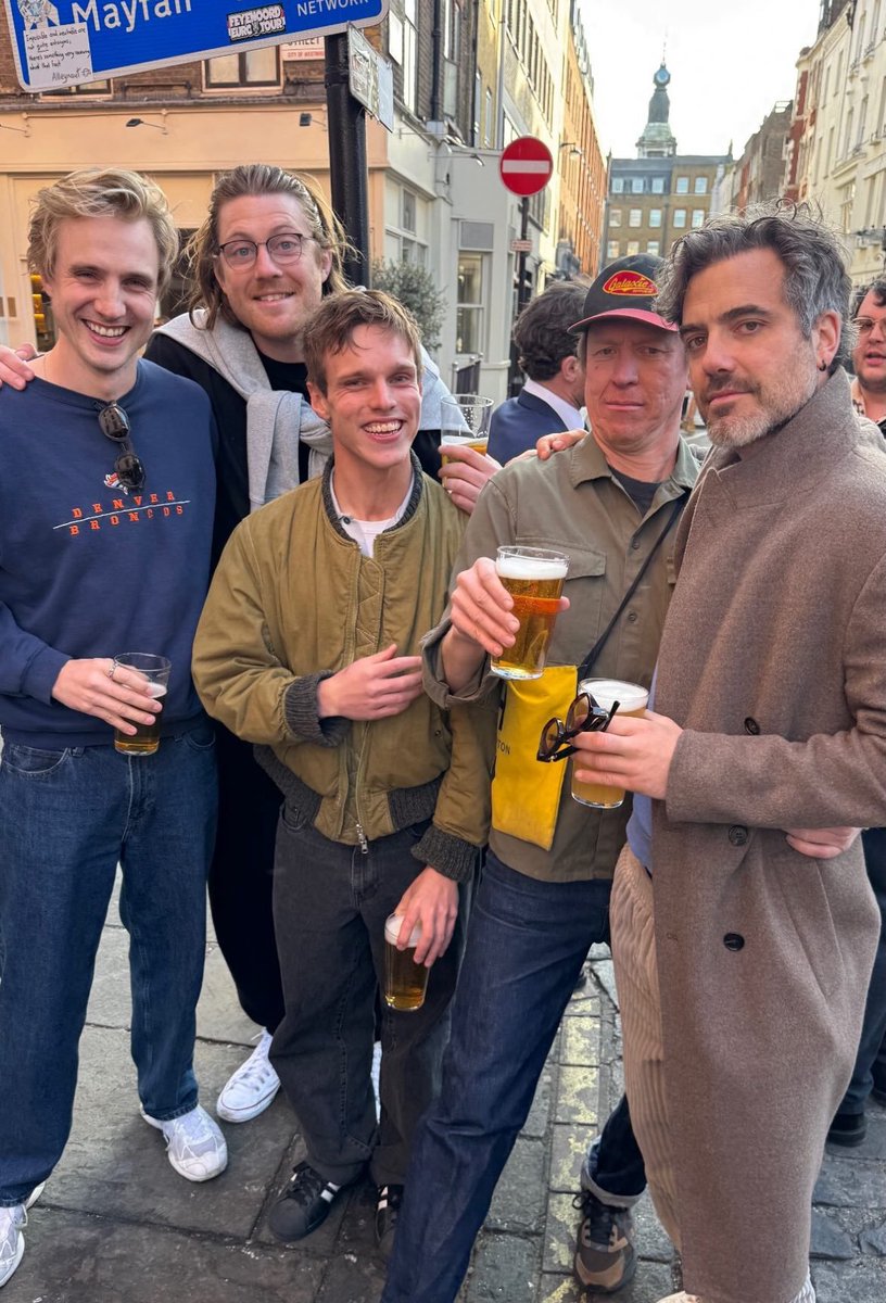 Thrones Updates tweet media