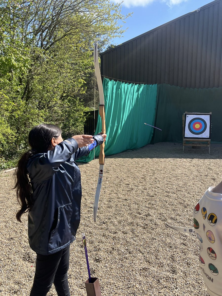 RoundhayY4's tweet photo. What an incredible time we have had at Lineham Farm! 4AM, we are so proud of you! You have all achieved so much in the last 3 days and have demonstrated the Roundhay 4R’s in bucket loads! Here are a few more pictures from our final day. https://t.co/ON8oDlL0fw