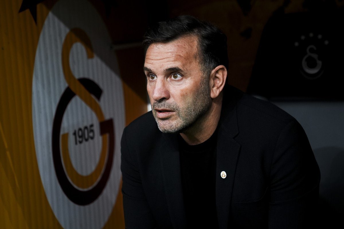 Bu kulüpten hemen şimdi ne derbiden sonra ne şampiyonluktan sonra az bir şerefin varsa şimdi istifa et bu kulübe full zarar veriyorsun