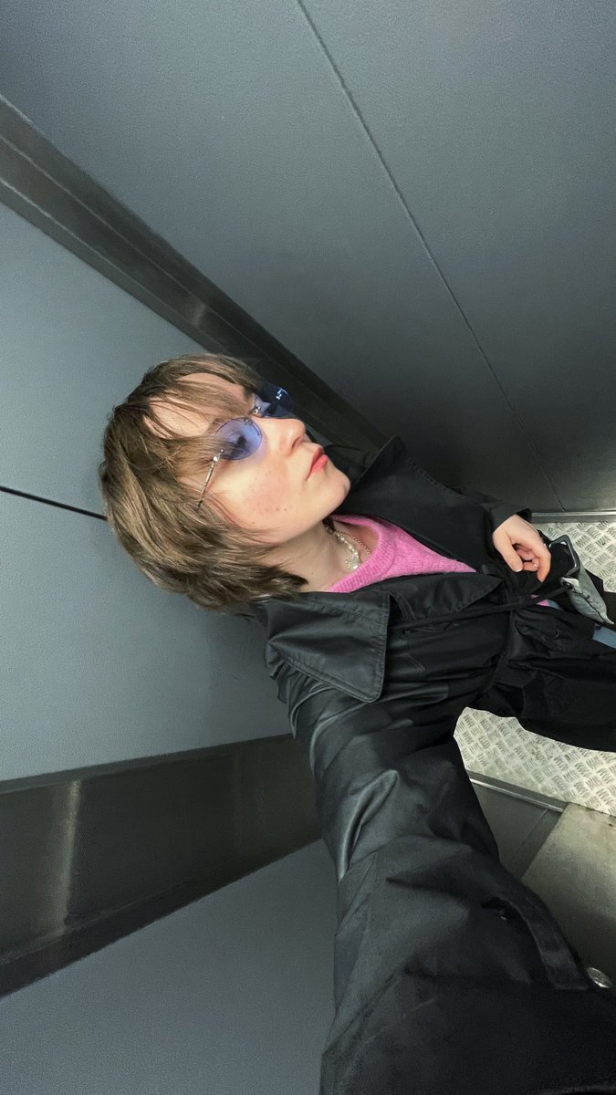 förlorad//затерянная tweet media