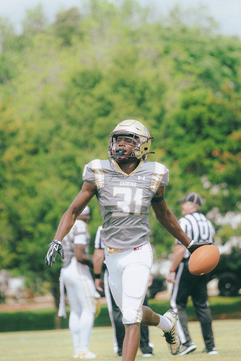 Viante Robbs tweet media