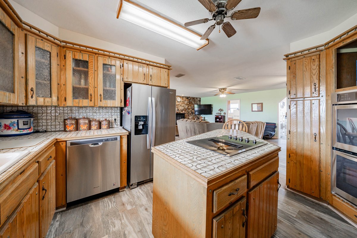 60+ acres in Sweetwater with hilltop views.

4-bed home, shop, horse barn, cross fencing &amp; 6 wells.
Ag exempt—ready for ranching or a private retreat!

ekdahlrealestate.net/properties/326…

#hosueforsale #SweetwaterHomes #Ekdahlrealestate #SweetwaterRealEstate #ForSale