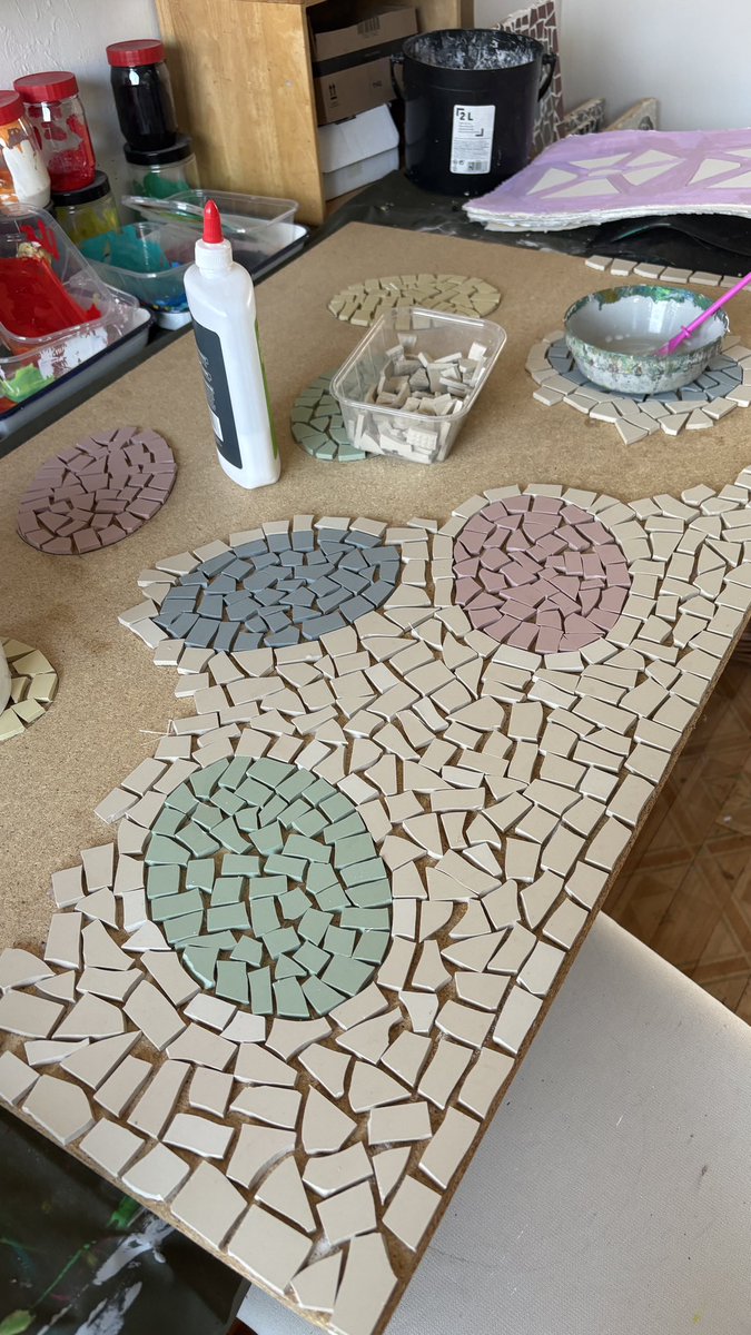 bethlynchartist's tweet photo. Progress 🥚 #art #artist #mosaic https://t.co/vXzoYRhc1U