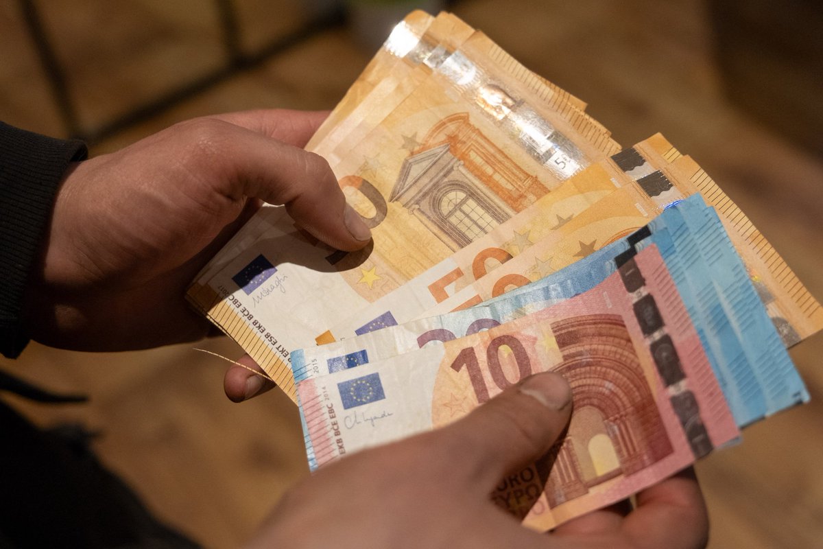 SebREDnecK tweet media