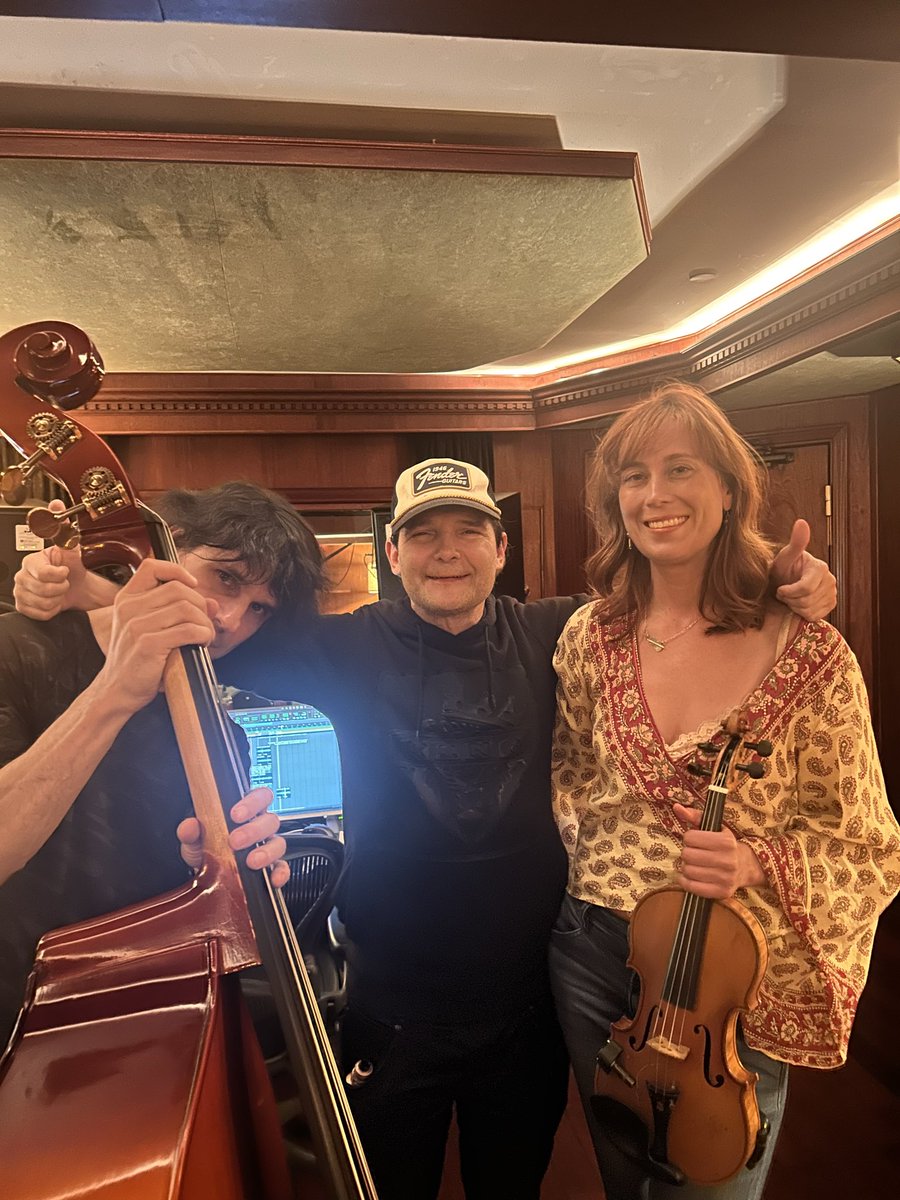 Corey_Feldman's tweet image. I HAV BEEN IN THE STUDIO AGAIN ITS TRUE, THOUGH I PROBABLY WONT B RELEASING ANYTHING NEW 4 A MIN, I HAV SOME VERY EXCITING PROJECTS IN THE WORX. WORKING W A WHOLE NEW CREW OF TALENTED ARTISTS &amp;amp; CO PRODUCERS AS WELL AS SOME OLD FAVS! #STAYTUNED