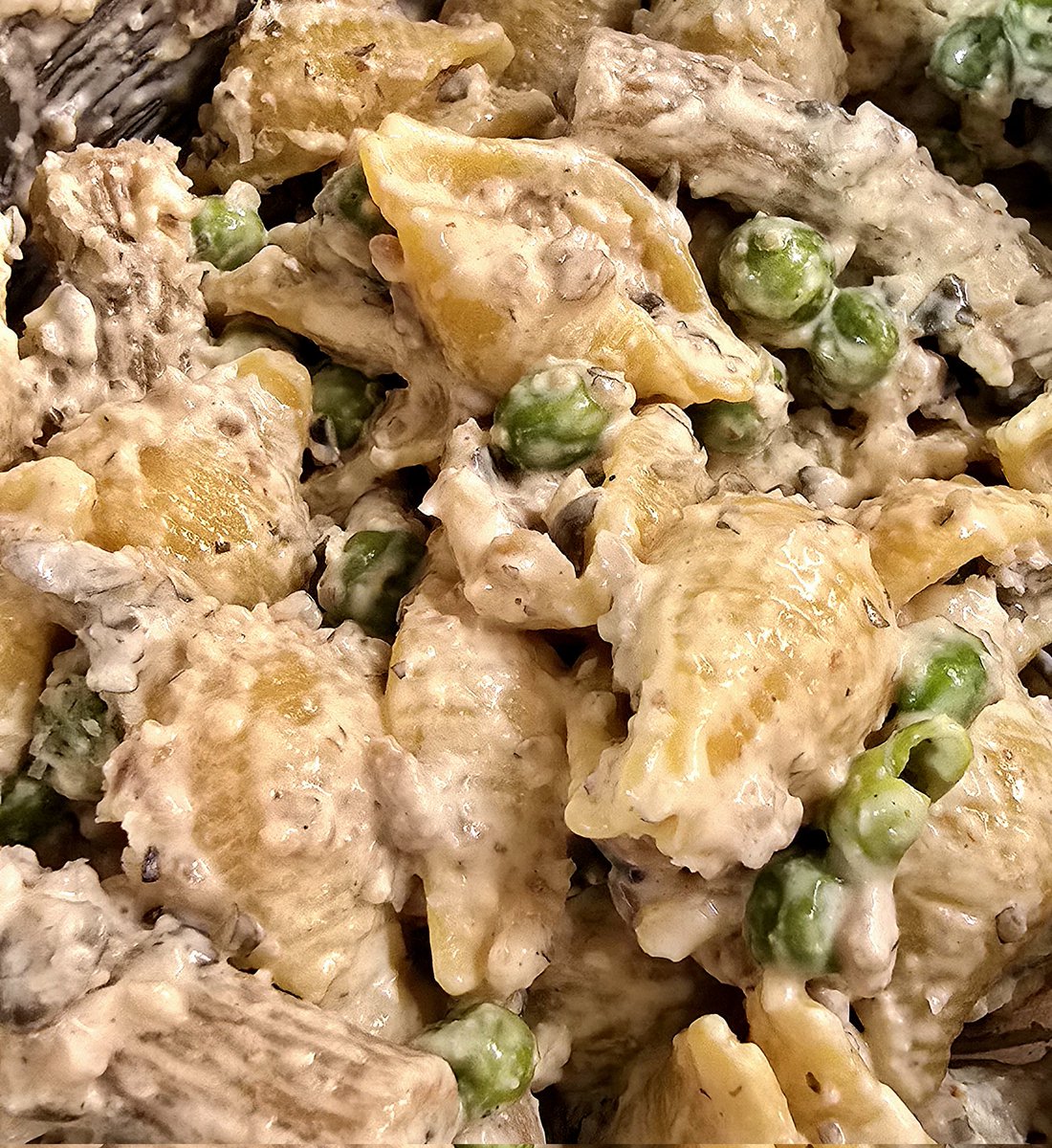 turinepi's tweet image. Easy, quick &amp;amp; delish #protein packed #postworkout pasta in #turin 👑 is a feast 🍷⬇️ 🫛 chopped walnuts, mixed seeds 🐦 &amp;amp; #goatcheese 🐐 everyone will ask 4 seconds 🍝 turinepi.com ➡️ our services in #torino 🐃 #foodwinetours #cookingclasses #tastings, more &amp;amp; online