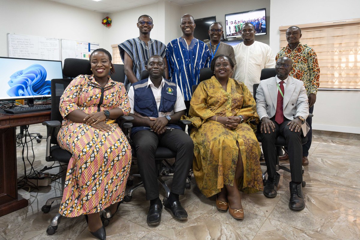 WHOGhana's tweet photo. Effective surveillance is key to early detection and timely response.

Day 2 of the Ashanti Region tour ended with a visit to the Regional Emergency Operations Center, providing insight into how public health events are⬇️

✅tracked
✅coordinated &amp;
✅managed 

across the Region. https://t.co/xg2ftGYuWG