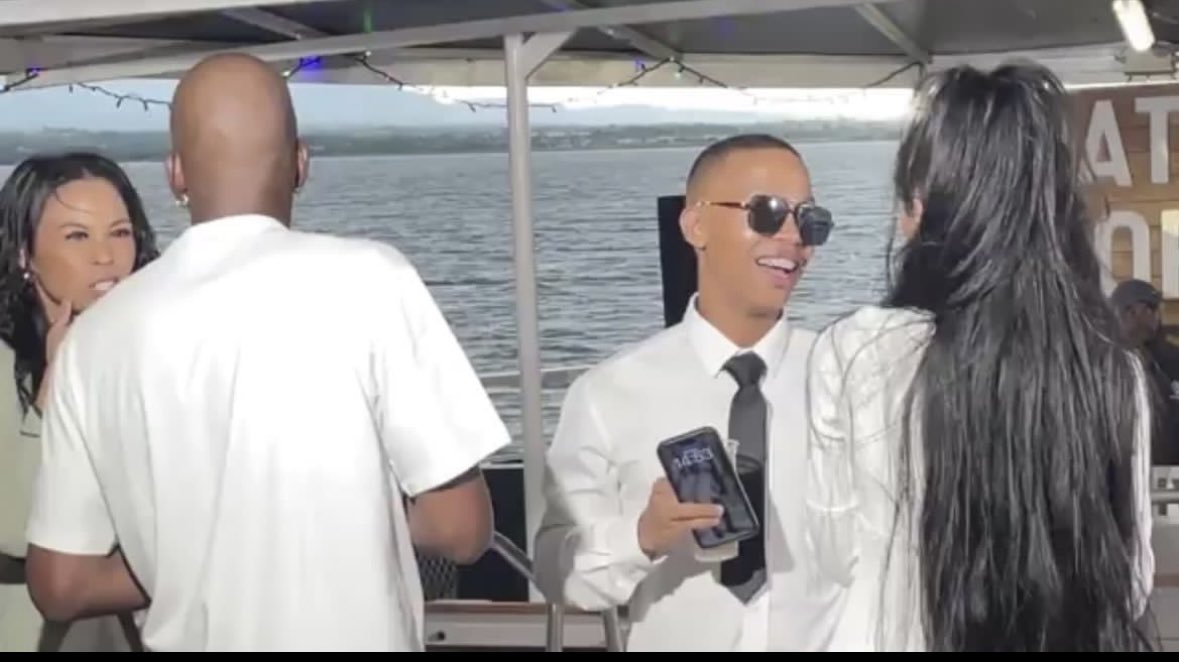 She’s not following trends, she’s creating the formula — the blueprint is alive

THANDEKA THE BLUEPRINT
TENACIOUS THANDEKA
#TshabalalaTheBrand #TTshabalalaStarPower