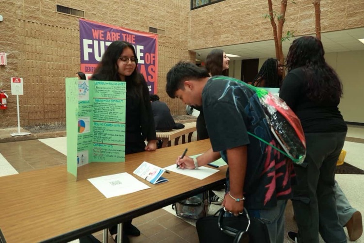 Elsik High School tweet media