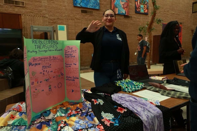 Elsik High School tweet media