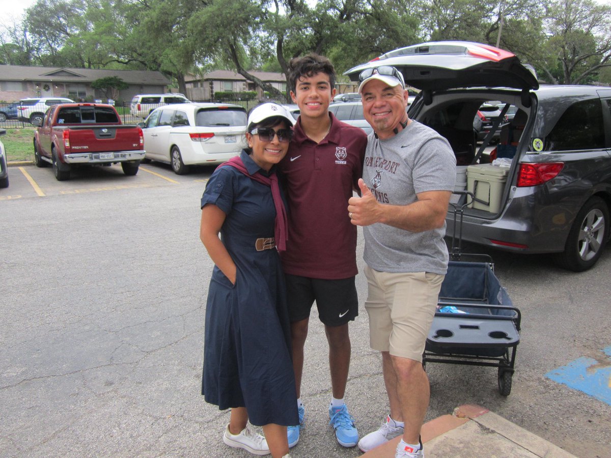 GarciaFam12's tweet photo. So incredibly proud of our son and the heart he showed this 2025-26 season! 🎾 Making the varsity team as a freshman is a huge accomplishment in itself, but watching him all the way to Regionals was something special. 🙏🏼❤️🎾⚾️ https://t.co/aGpArf0fyW