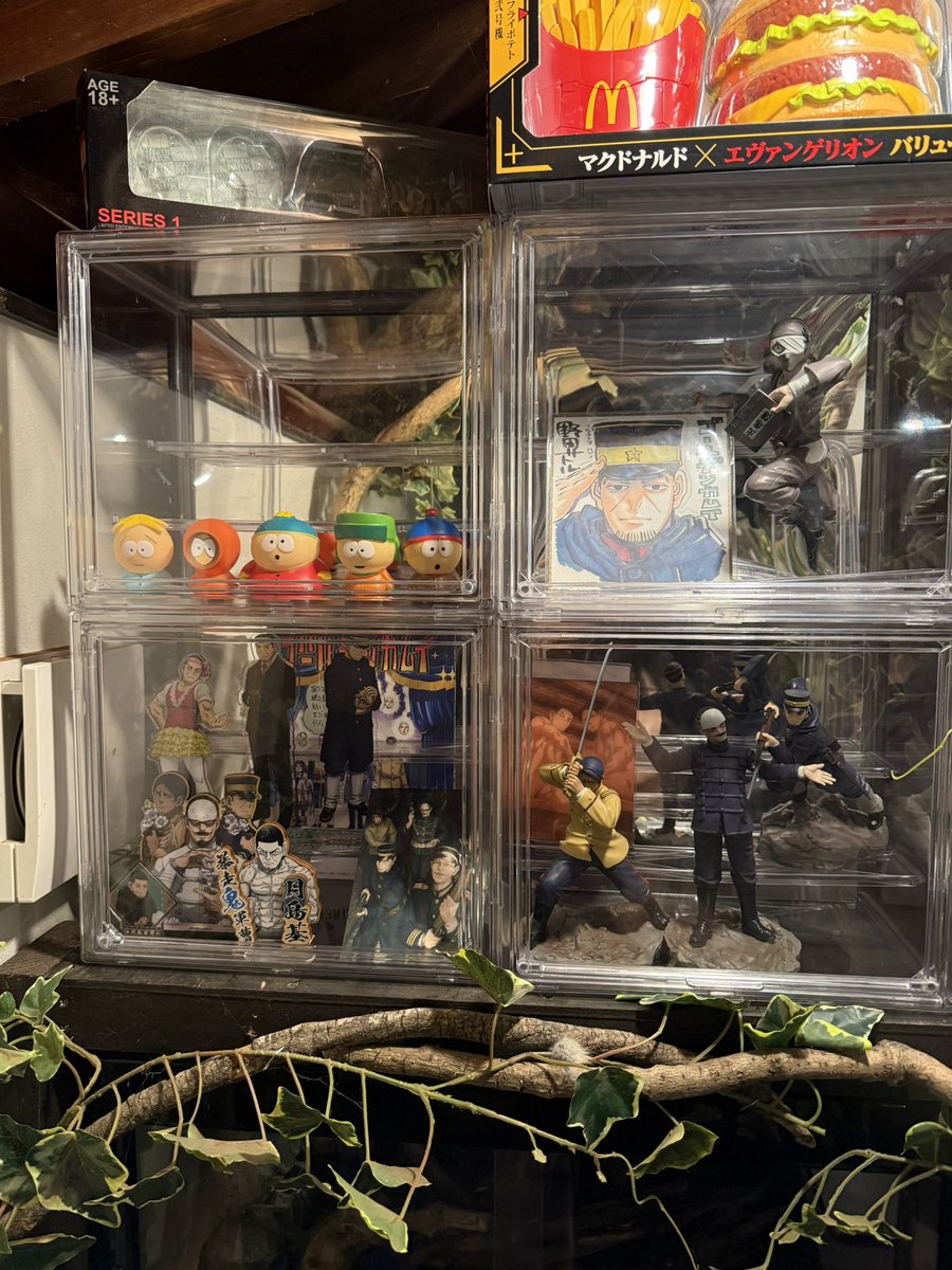 短スパンでアクスタ収集してます。
今1件オークション戦ってます✋

他のジャンルのアクスタも多すぎてまた飾るところがない。