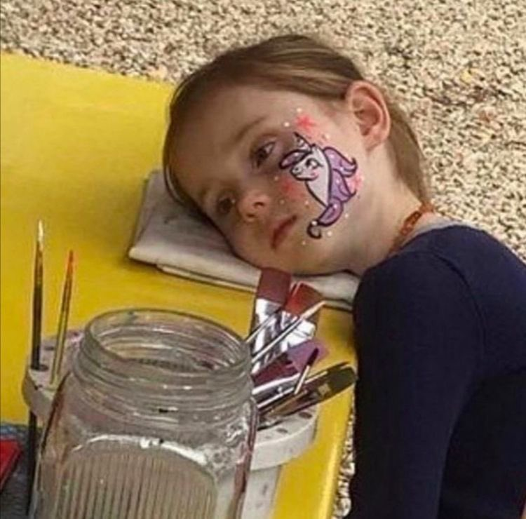 eclipsenseve's tweet photo. acá, esperando que la IA me remplace al fin https://t.co/SP3xxsChsR