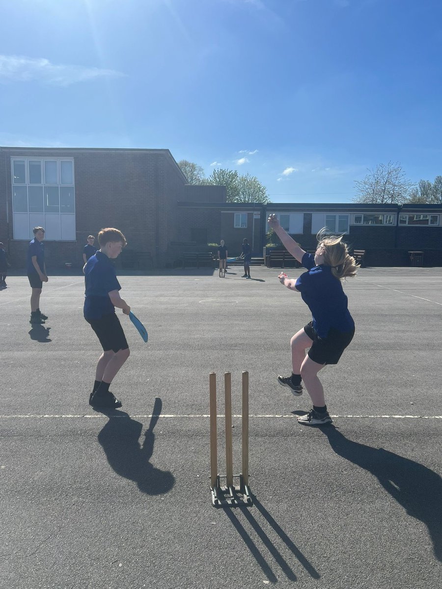 ManorCroft_PE's tweet photo. The Sun was shining for our 1st Cricket session of the year ☀️🏏

Great to see so many pupils turn up, experienced &amp; inexperienced. Great bowling, bating &amp; catching but most importantly all enjoyed some cricket 🤩

Cricket club every Wed 2:30-3:30📆

#TeamMCA 
@DeltaManorCroft https://t.co/THYqsW4Jxw