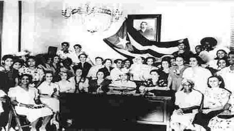 Hoy se cumplen 87 años del primer Congreso Nacional de Mujeres en Cuba. Sin distingos políticos ni religiosos, unieron fuerzas para defender sus derechos. Esa semilla de unidad floreció en la Revolución. #MujeresEnRevolución #CubaMined
