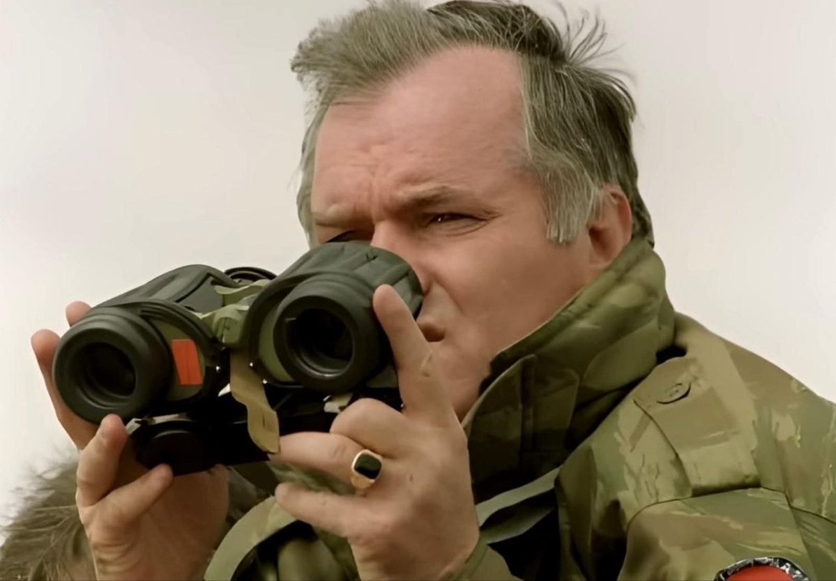 "Да ли је требало мирно да оставим да убијају мој народ, као што се дешавало 1941? Ја сам трећа генерација Срба који нису упамтили своје очеве, пошто су они погинули у ратовима, док су њихови синови били још мали..." Генерал Ратко Младић..