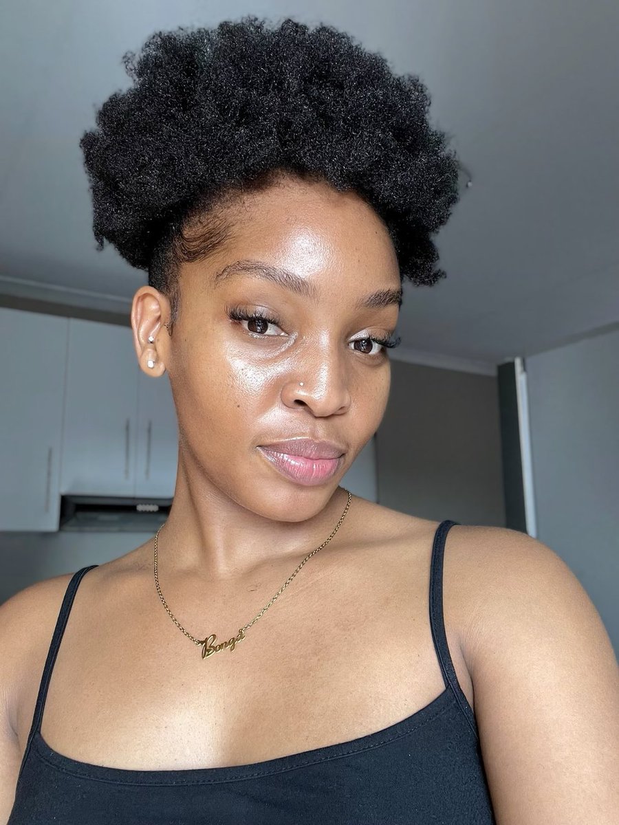 koketsomashilee's tweet photo. No south african black woman can compete with me by a big natural hair 🥰 https://t.co/u5yyL3A0M3