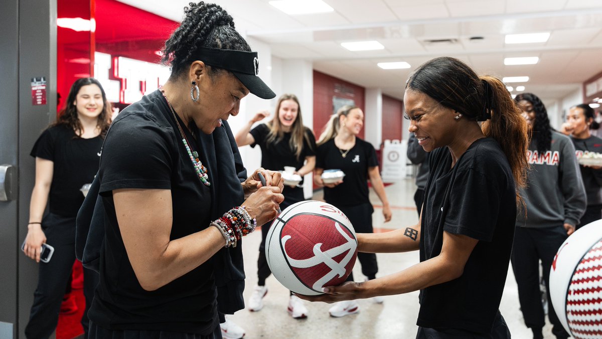 South Carolina Women's Basketball tweet media