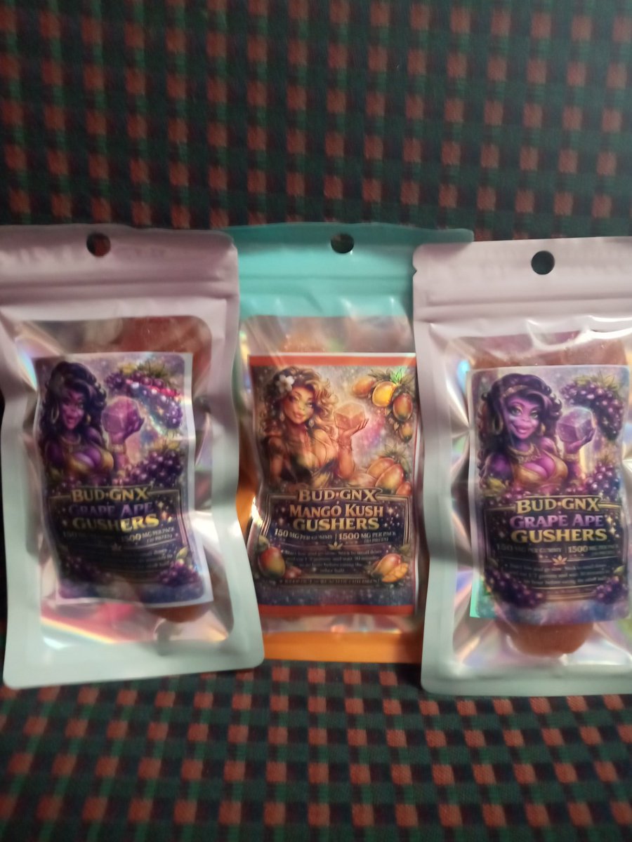 MailCall! ordered two bags of gummies from <a href="/budgnx1/">BudGnx Dispensary</a> , they told me they were sending a few gummies for me to try out. i didn't expect a whole bag of mango kush gummies. report later.