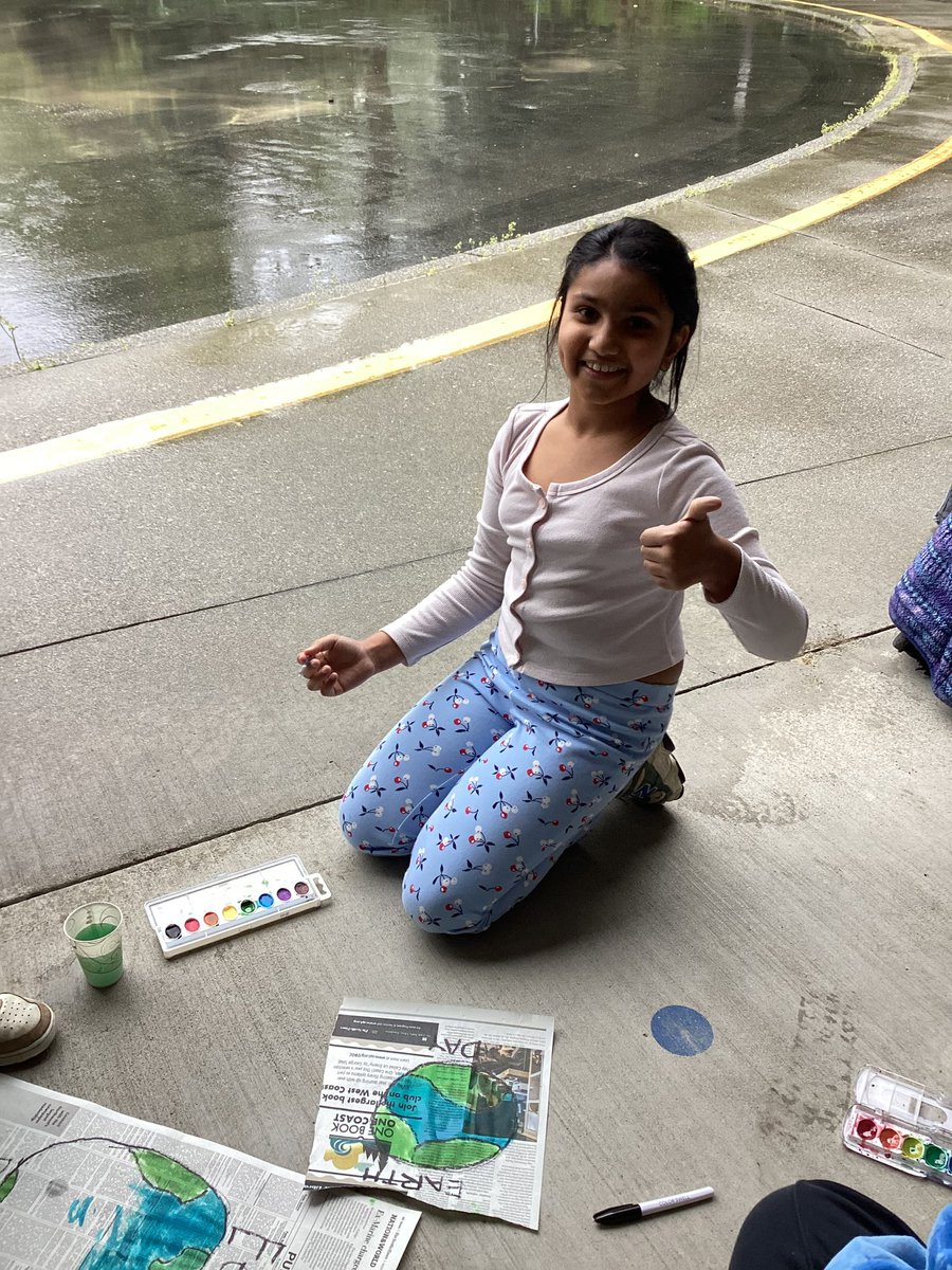 mercerislandsd's tweet photo. 🌎🎨 Zen Morrison’s second grade class and Carly Adams’s fourth grade class at West Mercer combined for an Earth Day Art activity this morning. They repurposed @seattletimes newspapers, which are widely available and often quickly discarded, for the art activity to keep… https://t.co/xGmgWkpb5O