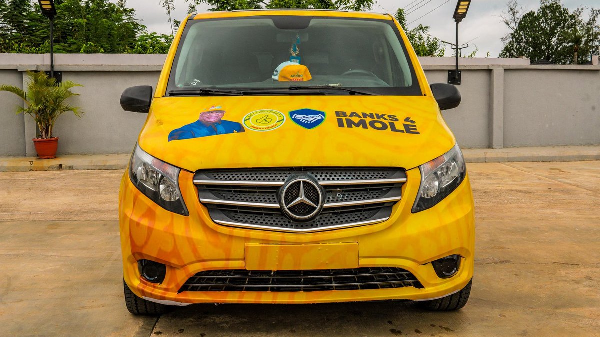 Banks Omisore tweet media