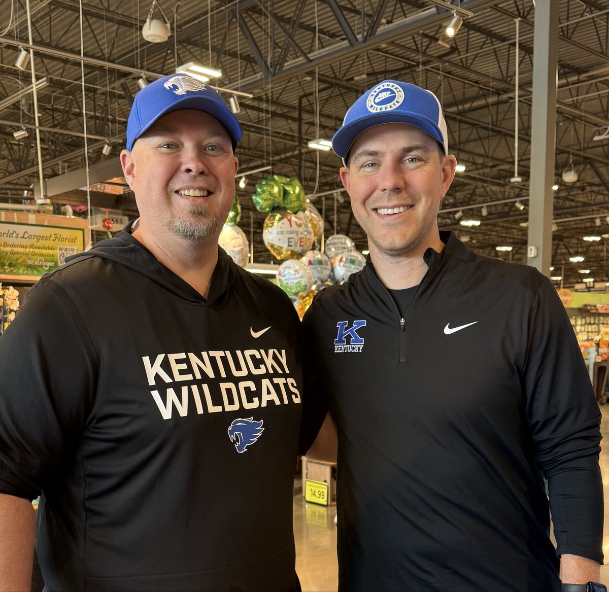 bradguess75's tweet photo. @CoachWillStein Thanks for taking time today and meeting fans. It was great to meet you!! #BBN #GoCats https://t.co/coJi90h3fE