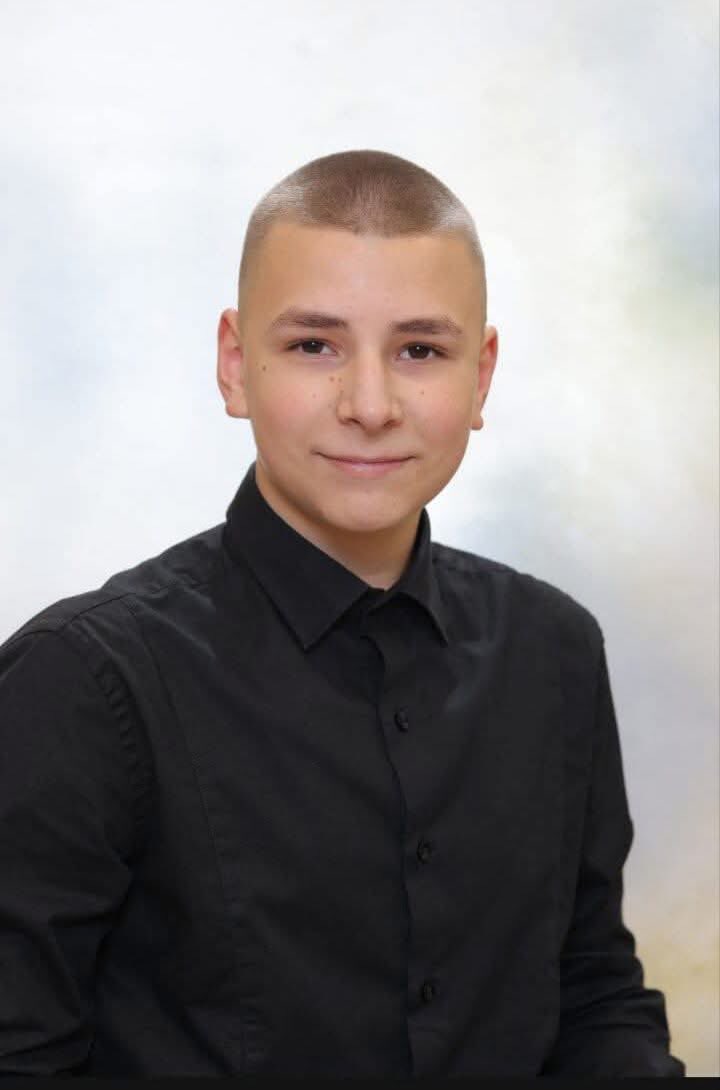 Ako ikako možete pomozite ovom dečaku iz Kule, pa makar 100 dinara da odvojite. Nije dovoljan lajk ni ripost, ali hvala i na tome.