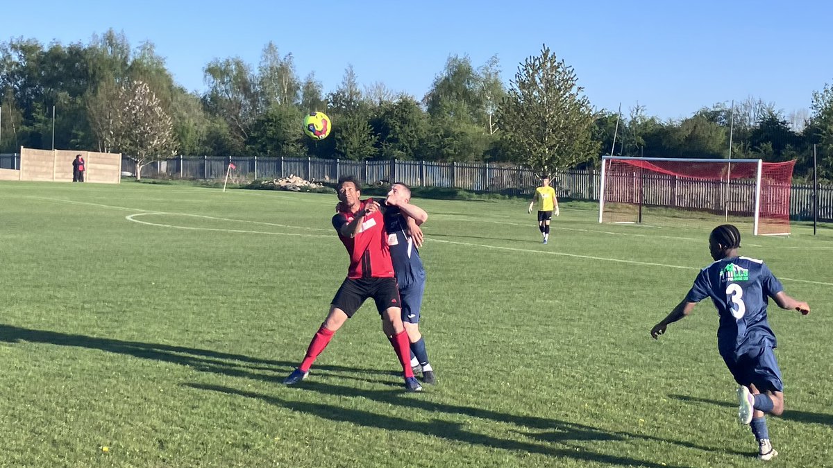 KivetonParkFC's tweet photo. Another huge win for Park this evening. After going in goalless at the break, the boys in red and black hit five second half goals to notch another big three points.

Owen Hartwell hit the first, and there were two each for Ish Lammy and Ben Bertram.

Back at home on Saturday. https://t.co/dgLPuU6jUB