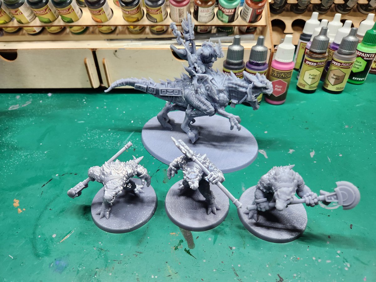 Brown Wizard Winston tweet media