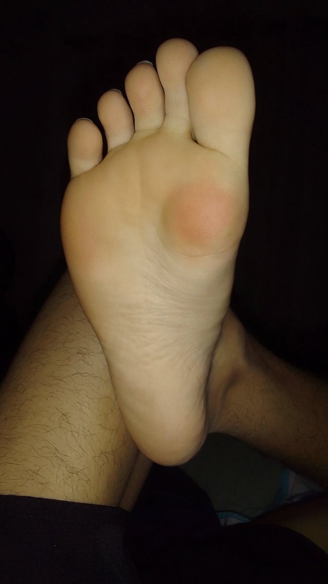 thekingpedroo_'s tweet photo. Mete a língua vai! 👅😈

@fmastersbr 
@RT4MastersBR2 
@RT4Kings

#masterfeet #feetmaster #bdsm #cashmaster #findom #paypig #financialdom #feet #feetfetish #fetiche #pés #cashslave #fetish https://t.co/gllc7wpkig
