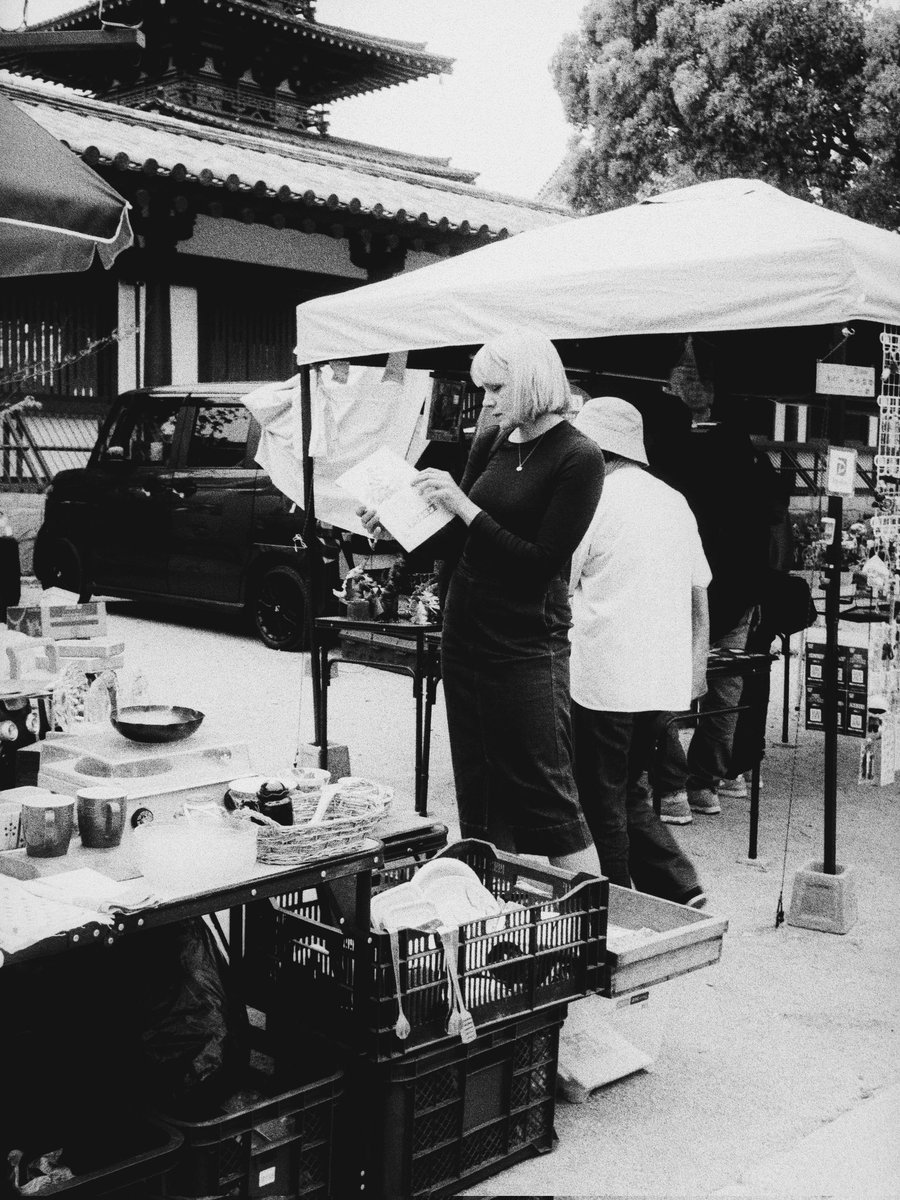 shigeclass's tweet photo. Fragments of a day
#四天王寺 
Fujica Drive
Marix 100
#streetphotography #blackandwhitephotography 
#filmphotography
#ハーフカメラ #marixfilm https://t.co/qsc9SN126I