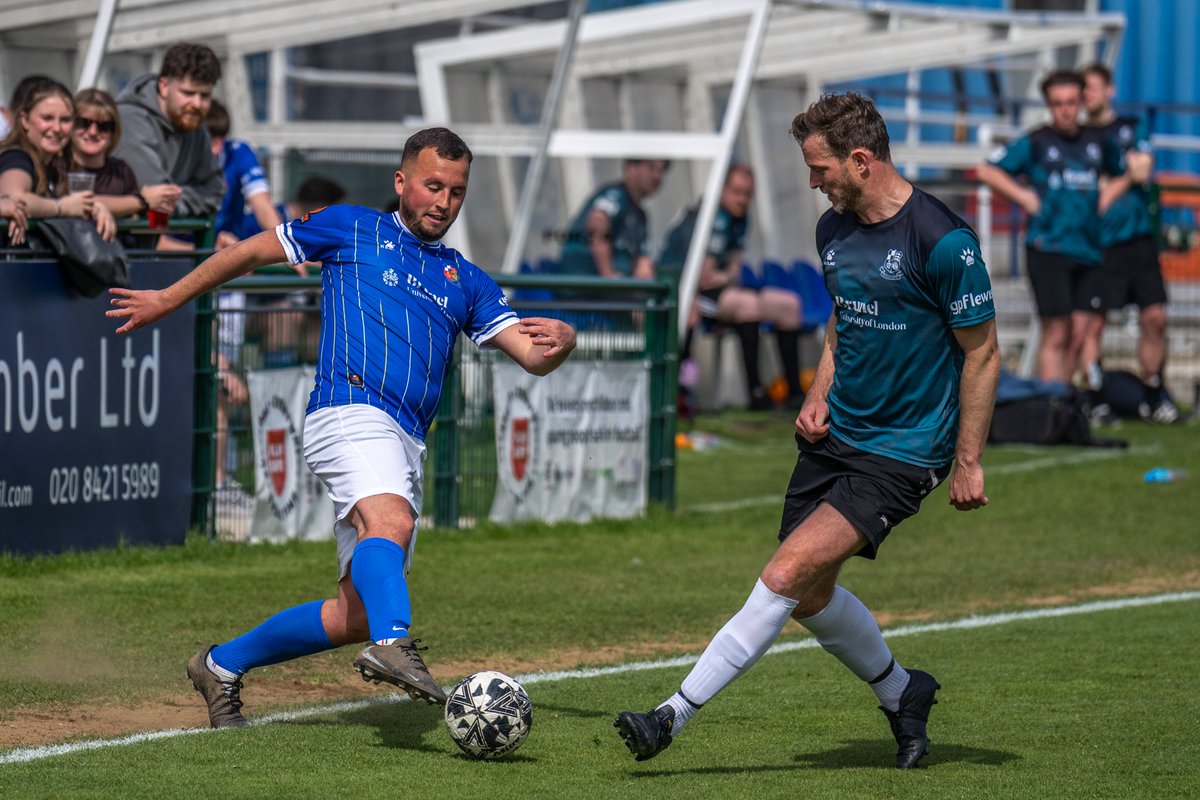 Tommy_Cockles's tweet image. Making good progress on editing the photos from Sunday’s Stones Supporters match at the Vale - all being well, the full gallery will be up Friday evening but in the meantime here’s a sneak peek! 📸💙⚽ #WealdstoneFC #WeAreTheStones #UTS
