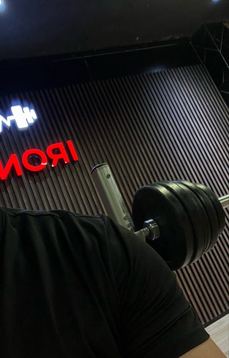 l-l-l Labfajdegjia🚬 tweet media