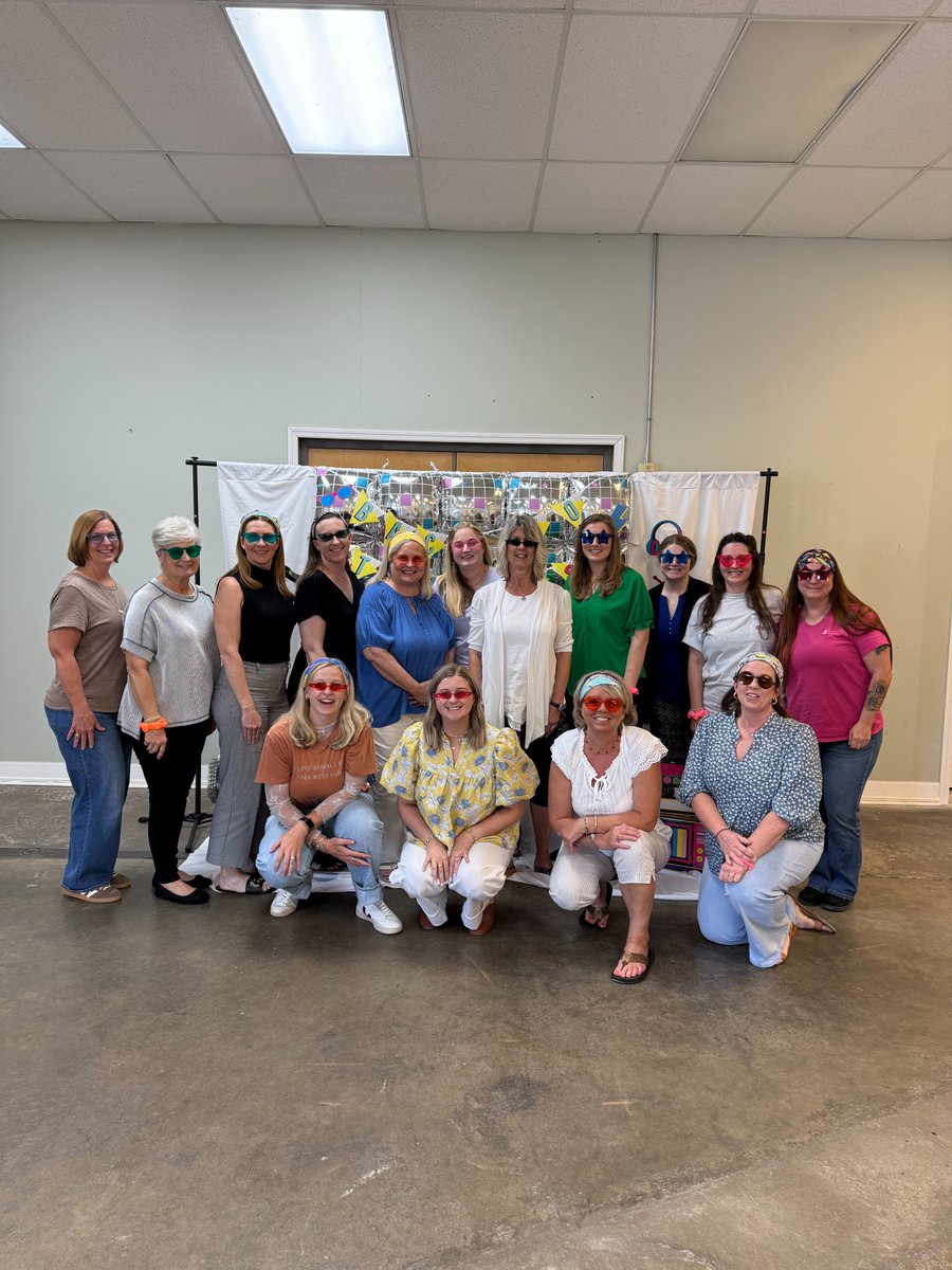2026 Admin Day + 90s Throwback = a "bomb" playlist, "rad" headbands, and "fly" glasses 

🍽️Lunch: Yellow Deli 
✨Permanent Jewelry: Yellow Fancy
🩵Massages: Oliver Wellness and Massage
💐Flowers: Dickey's Florist

#adminday #backtothe90s #brindleyconstruction #brindleyassociates