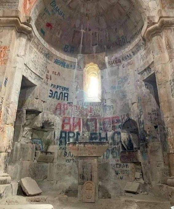 SaidQuliyef's tweet photo. #ArmenianVandalism https://t.co/BQLEA5IsKf