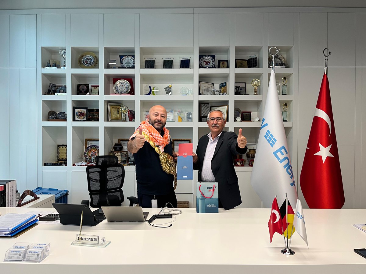Tarık Sarvan tweet media