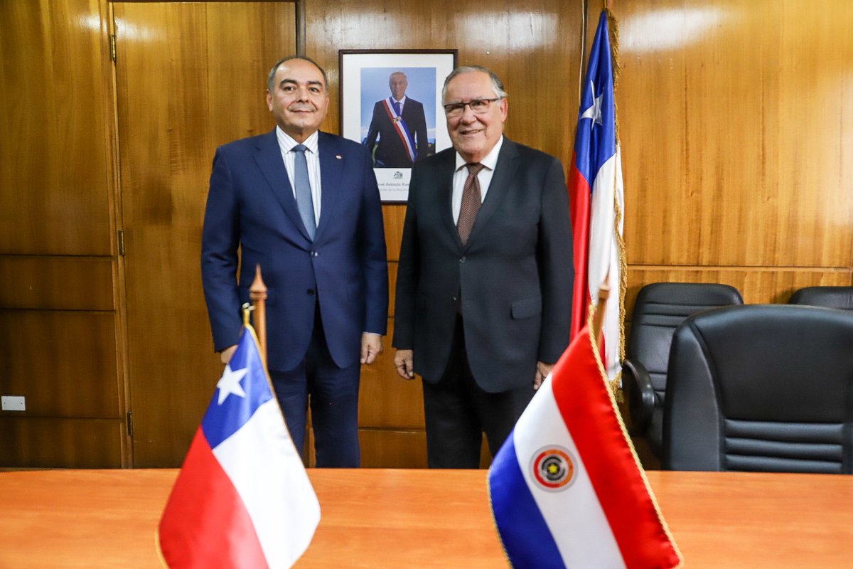 Embajada del Paraguay en Chile tweet media