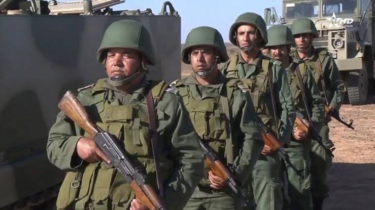 InfosMinutesFR's tweet image. 🇲🇦 🇦🇪 / 🇮🇷 : Le #Maroc a déployé des soldats aux Émirats arabes unis dans le cadre de la protection du pays face à la riposte de l’Iran. (Africa Intelligence) #Iran